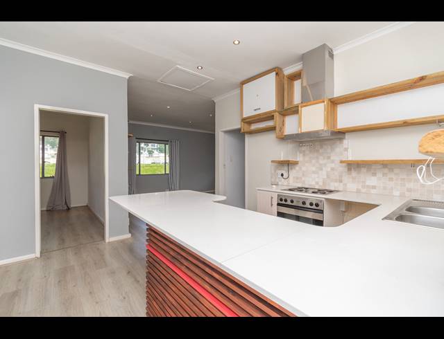 2 BEDROOM APARTMENT FOR SALE IN TAMBOERSKLOOF